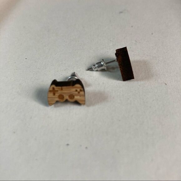 WOODEN Console Controller Earrings - Picture 5 of 9
